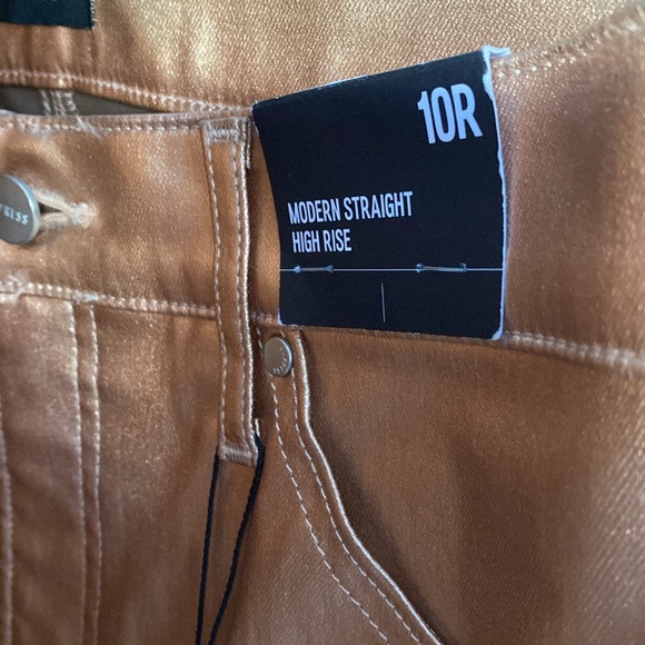 Express Ladies Rose Gold High Waisted Metallic Coated Modern Straight Jeans NWT - Picture 8 of 9